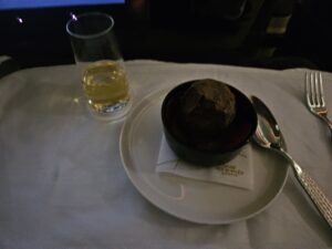 etihad airways business class dessert