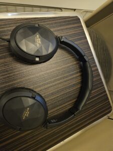 etihad 777 business class headphones