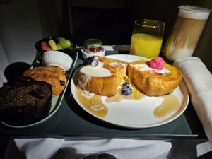 etihad 777 french toast breakfast