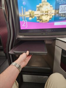 qatar airways qsuite tray table