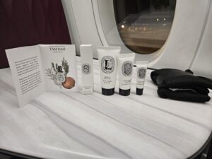 qatar airways amenity kit contents