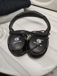 qatar airways headphones business class