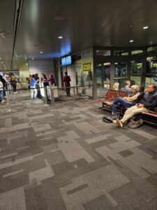 doha airport boarding gate qatar airways