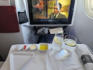 butter olive oil fresh citrus lime lemon austrian airlines business class triangle plate