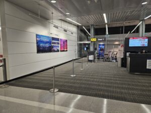 washington dulles boarding gate business class