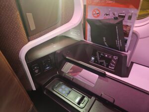 virgin atlantic power ports business class