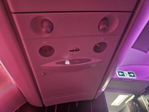 overhead air vent reading light business class virgin atlantic