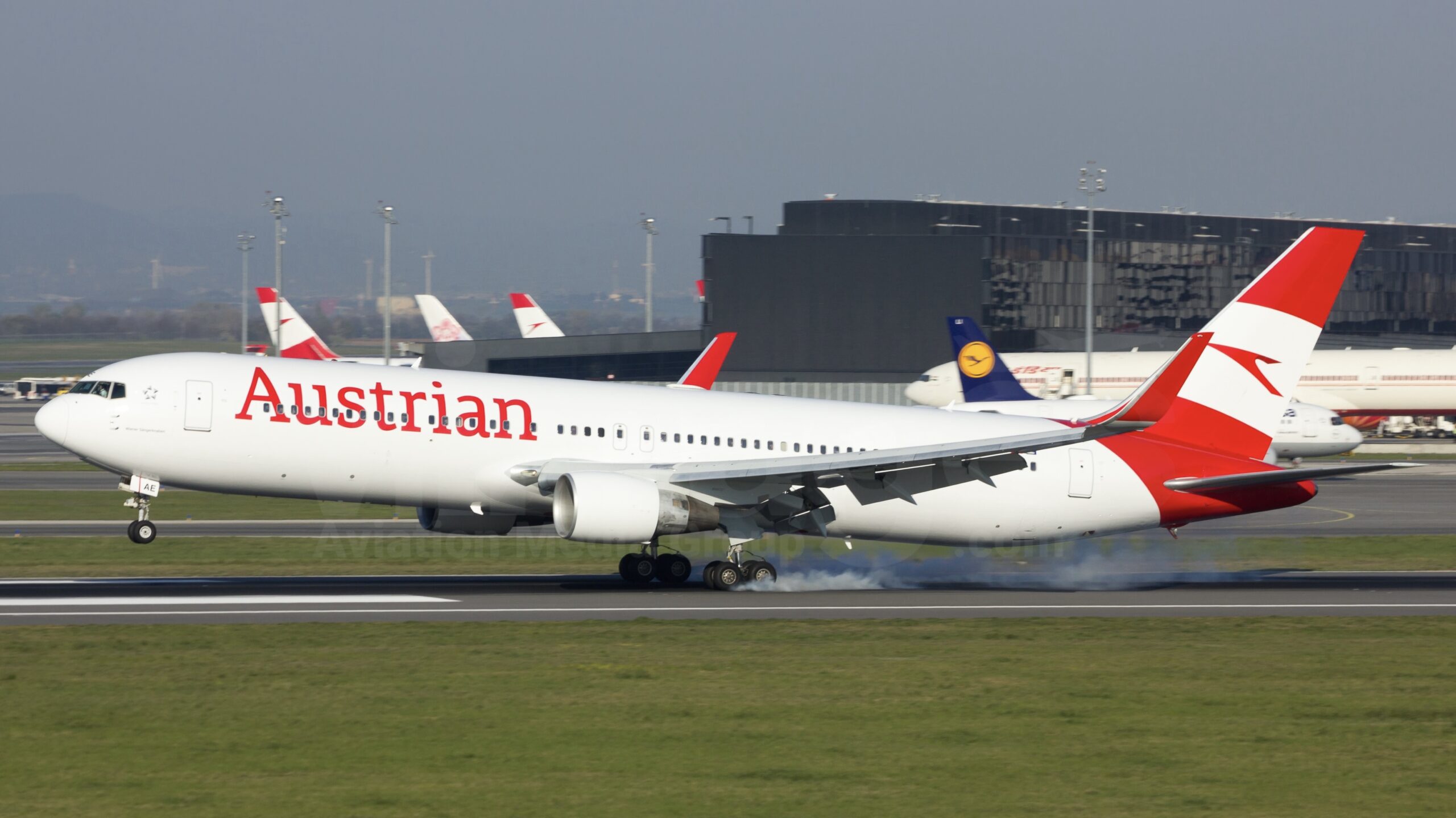 Featured image for “Austrian Airlines 767-300ER Business Class Review: Great Food, Good Service”