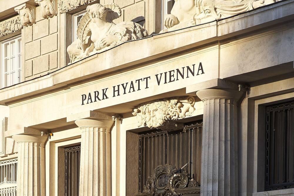 Featured image for “Park Hyatt Vienna Review: Quiet Luxury In The City”