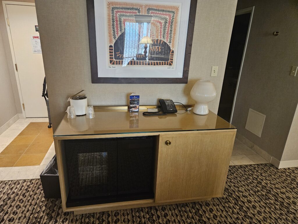 rio las vegas casino suite cabinet wine fridge minibar mini bar